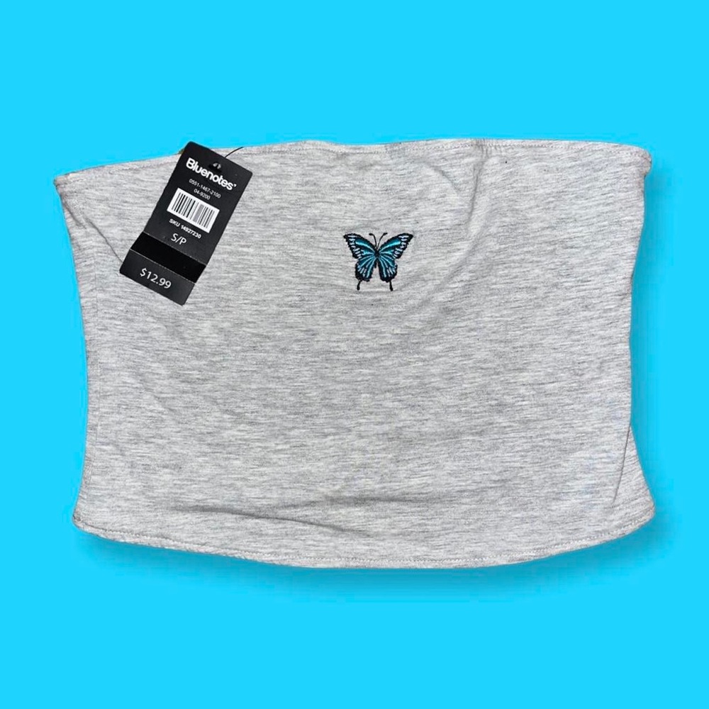 Crop top new with tags never worn! Bought from and retails at zumiez for 12.99!